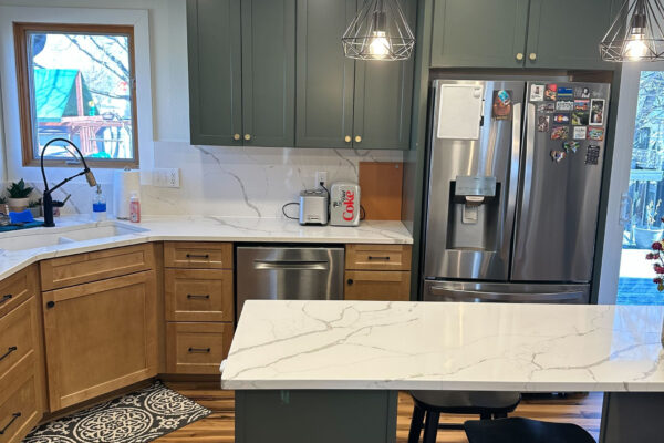 bb7a94_a4c60b6438ac4a9d90b37c67ef843959-mv2