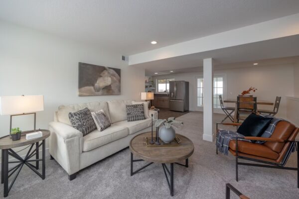 bb7a94_d43866a8b5af4f41ba715cc354b30382~mv2